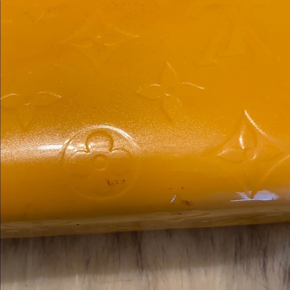 Louis Vuitton Makeup Bag - Picture 4 of 6